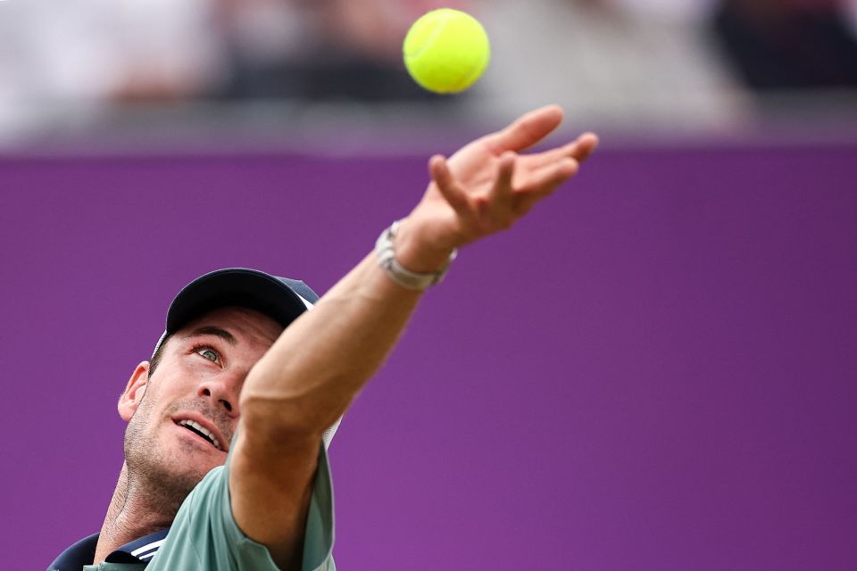 借稳健的防 借稳健的防