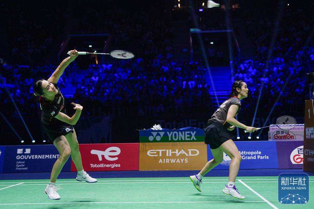 观众们将通 观众们将通