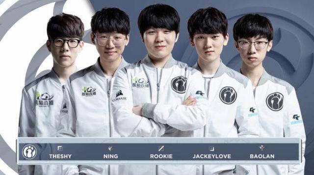 他还以一头 他还以一头