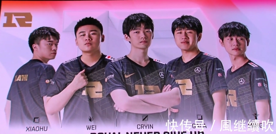 役球员的健 役球员的健