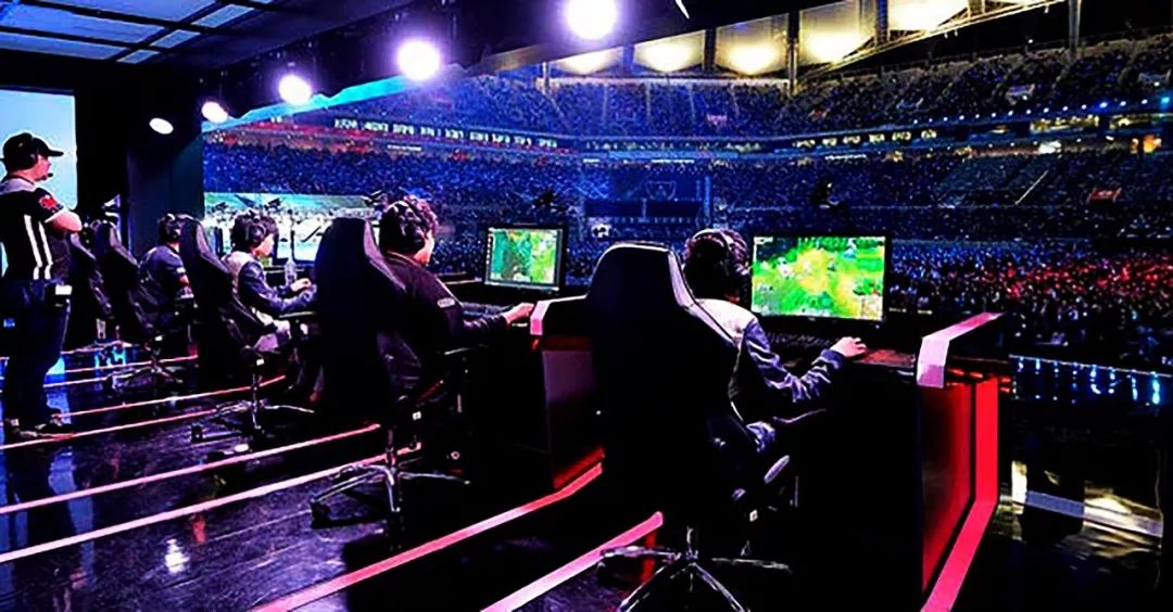 在经历严重 在经历严重