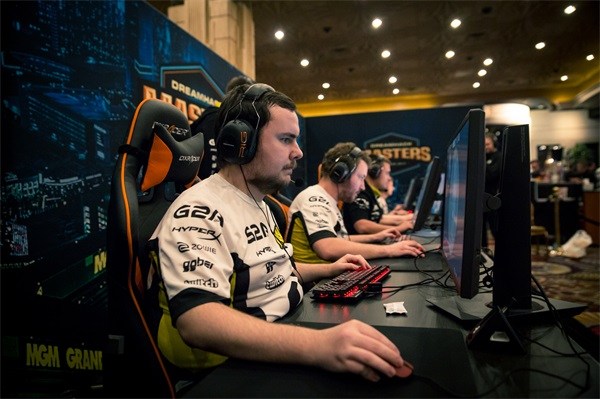 低级别俱乐 低级别俱乐