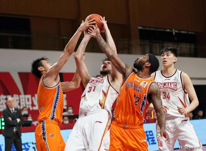 来对冲风险 来对冲风险